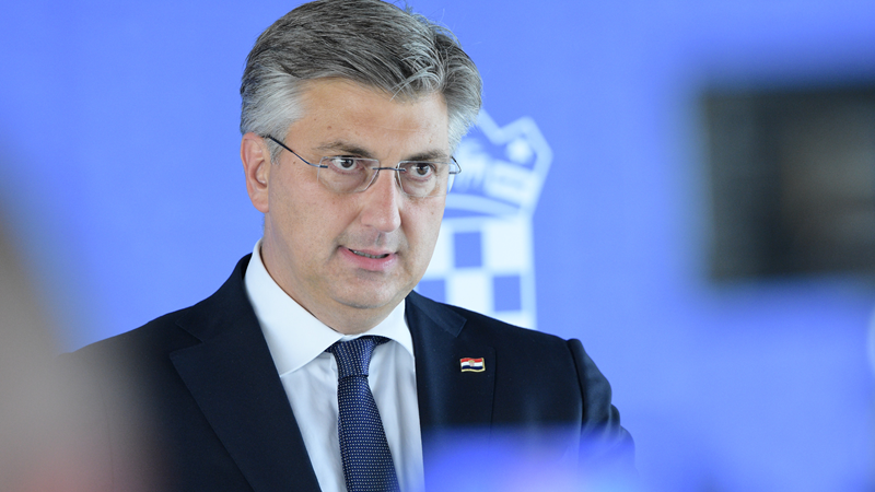 Plenković: Ne možemo pretpostaviti pravo pojedinca pred pravima svih, cilj je u potpunosti potaknuti cijepljenje